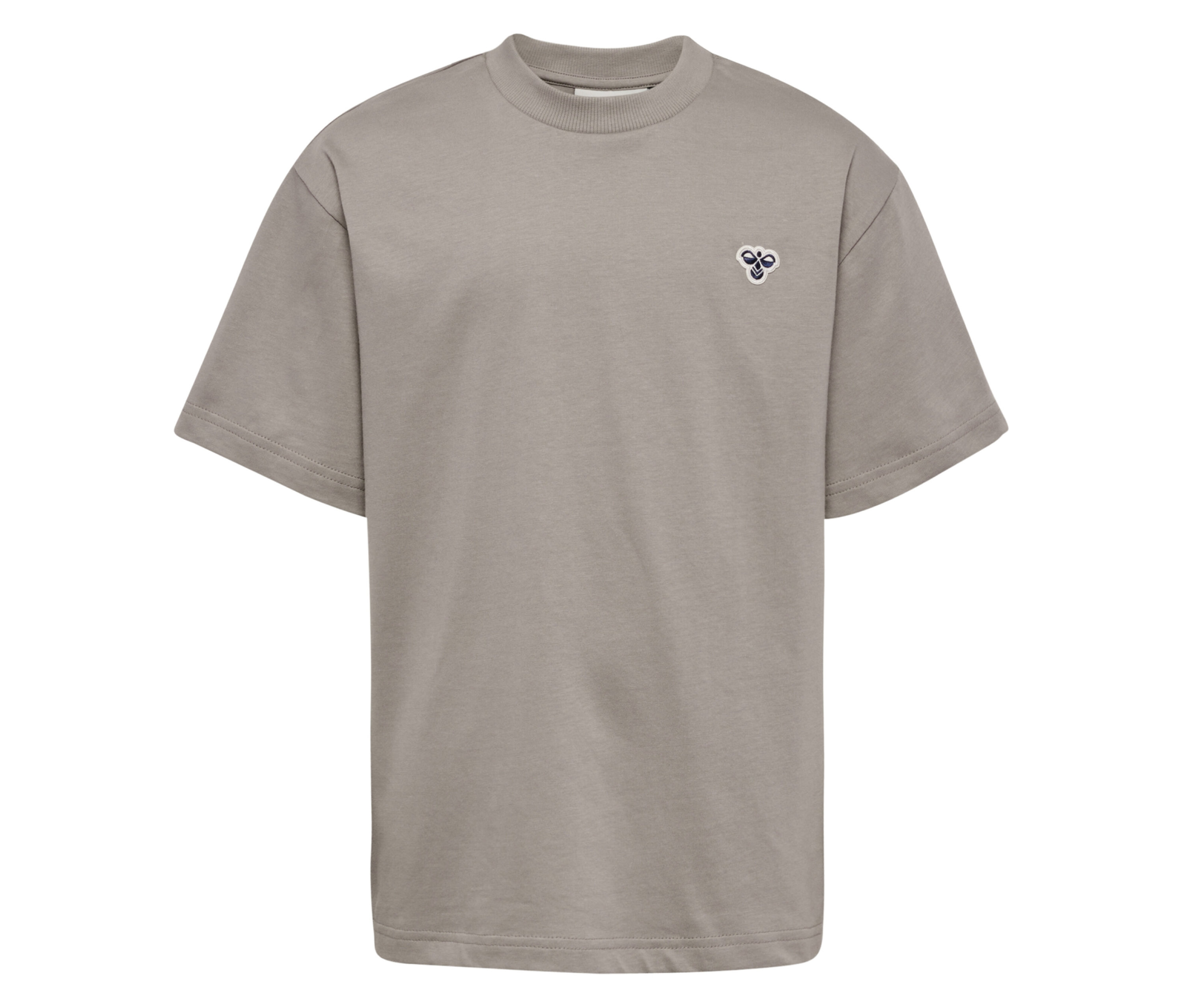 Braunes, loses hummel® HMLJR T-Shirt mit kurzem Arm und kleinem Logo auf der Brust.