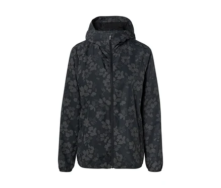 Eine schwarze, langärmlige Regenjacke mit Kapuze und Reißverschluss ist mit einem grauen Blumenmuster versehen.