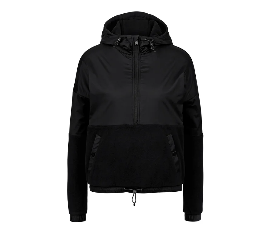 Schwarzer Hybrid-Fleecesweater mit Kapuze.