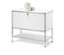Weißes Sideboard »CN3« mit 1 Klappe. Auf der Oberseite stehen ein Keramikkrug und eine Schale.