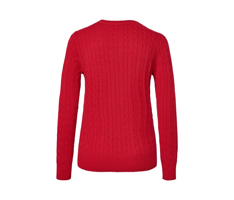 Roter Zopfstrickpullover.
