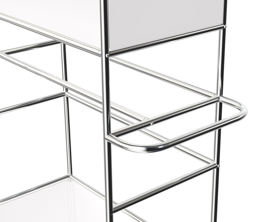 Detail einer Garderobe Metall »CN3« mit Kleiderstange und 3 Schubladen.