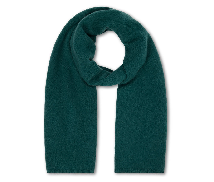 Petrolfarbener Cashmere-Schal liegt auf einem weißen Hintergrund.