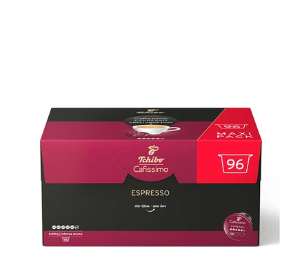 Rote und schwarze Tchibo Cafissimo Espresso kräftig Packung mit 96 Kapseln, mit einer Tasse Espresso und Stärkeanzeige.