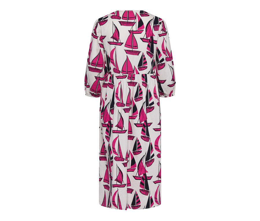 Weisses Midikleid mit Print aus pinken und schwarzen Segelbooten.
