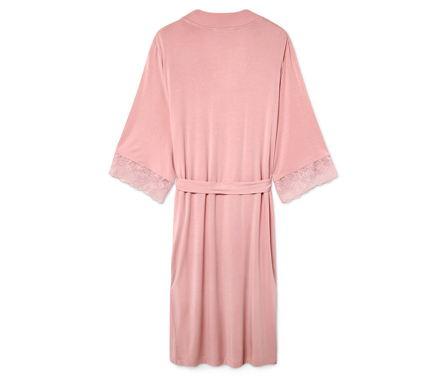 Rosa Bademantel mit Spitze an den Ärmeln und Gürtel.