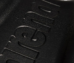 Detailaufnahme der schwarzen arena Schwimmhilfe Pull Kick II.