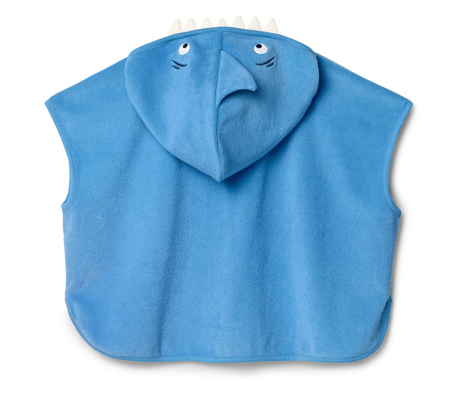 Hellblauer Kinderponcho mit Haifischkapuze, von hinten fotografiert.