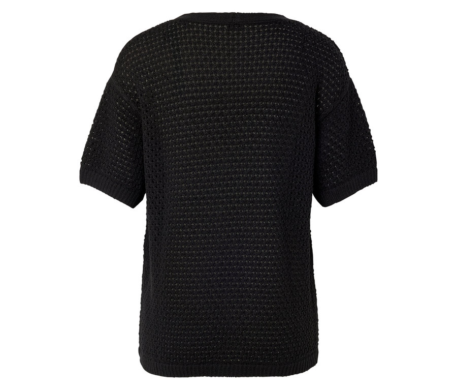 Rückansicht eines schwarzen, kurzärmeligen Strickpullovers.
