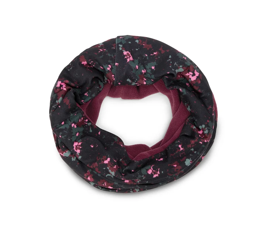 Schwarzer Schlauchschal mit floralem Muster in Pink, Grün und Bordeaux, innen bordeauxfarbenes Fleece.