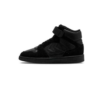 Ein einzelner anthrazitfarbener hummel® St Power Play Mid Wt Jr High-Top-Sneaker mit Klettverschluss und Schnürsenkeln auf weißem Hintergrund.