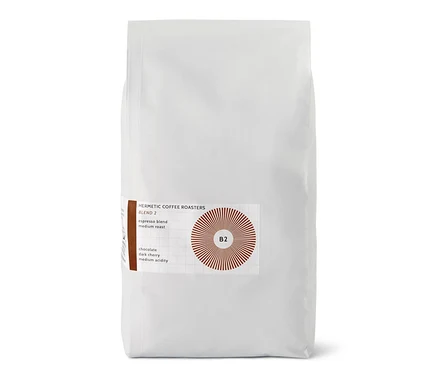 Ein weißer Beutel Hermetic - B2 Espresso - 1 kg Ganze Bohne.