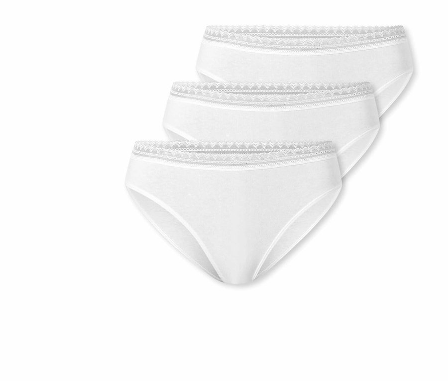 Drei weiße SCHIESSER Rio-Slips.