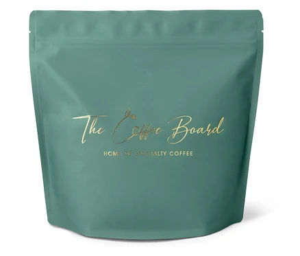 Eine Packung The Coffee Board - Dark Oak Espresso - 500 g Ganze Bohne.