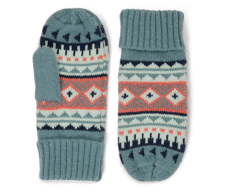 Zwei gestrickte Fausthandschuhe in Blau- und Orangetönen mit geometrischen Mustern.