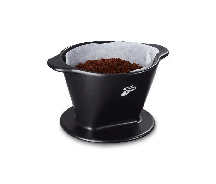 Schwarzer Kaffeehandfilter Gr. 101 mit Kaffeebohne.