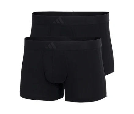 Zwei schwarze adidas Active Flex Cotton Slipboxer, einer leicht hinter dem anderen, beide mit einem dunkelgrauen adidas Logo am Bund.