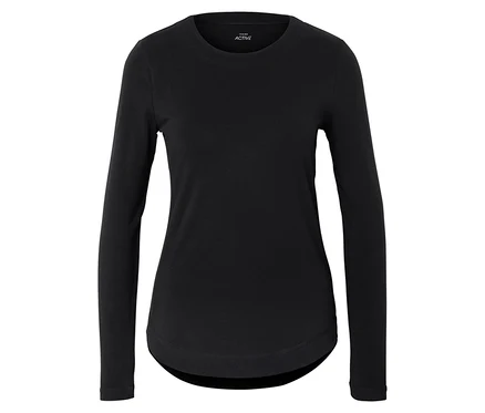 Schwarzes Langarmshirt.