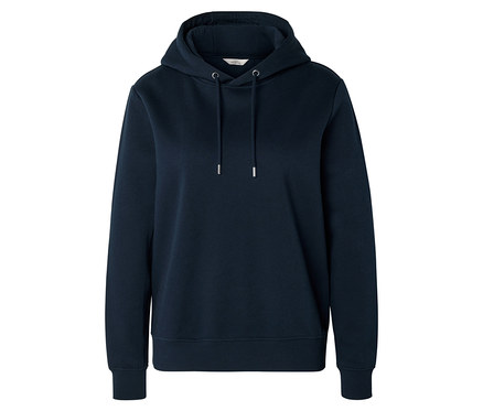 Dunkelblauer Hoodie mit Kapuze, Kordelzügen mit silbernen Enden, gerippten Bündchen und Saum, auf weißem Hintergrund.