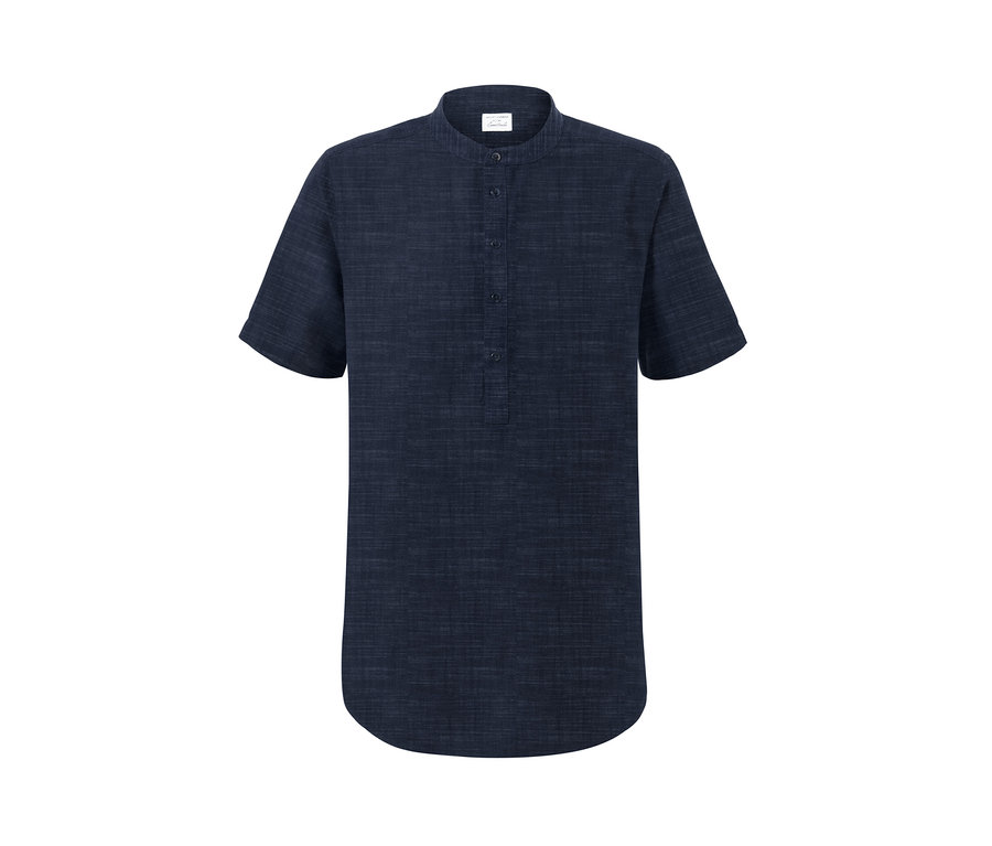 Marineblaues Kurzarmhemd mit Leinen.
