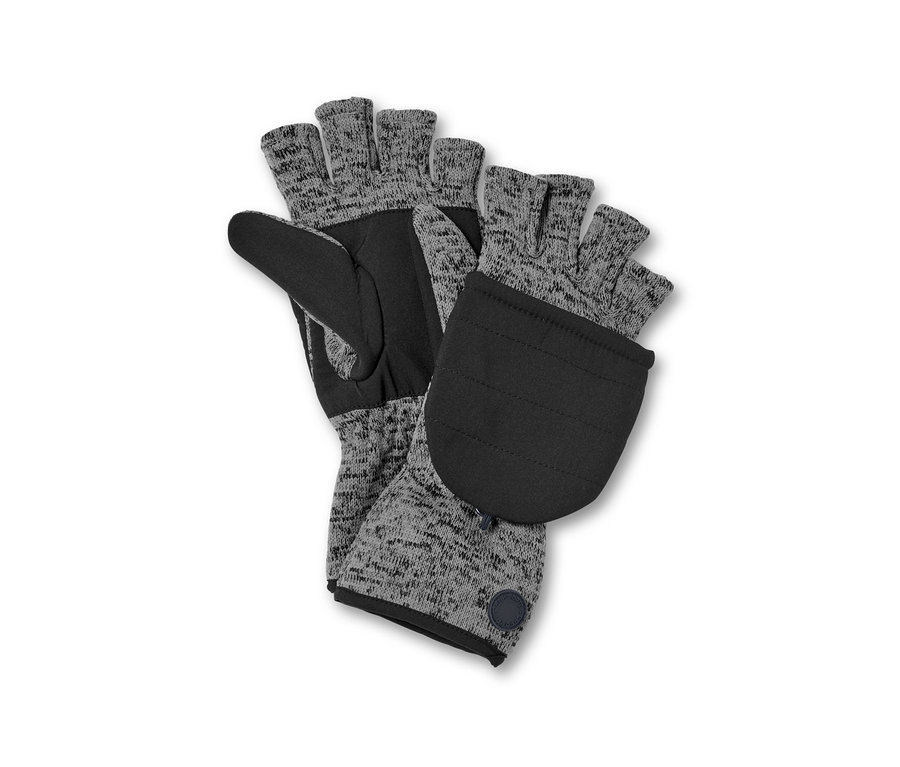 Zwei grau-schwarze Strickfleece-Klappfäustlinge liegen auf einem weißen Hintergrund.