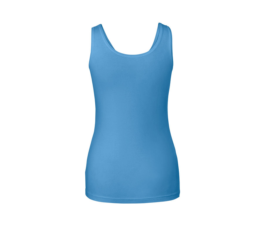 Blaues Hemdchen auf weißem Hintergrund.