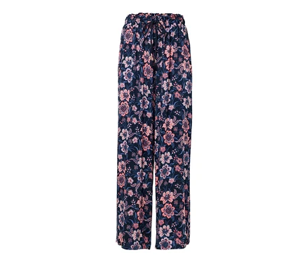 Web-Relaxhose mit Blumenmuster.