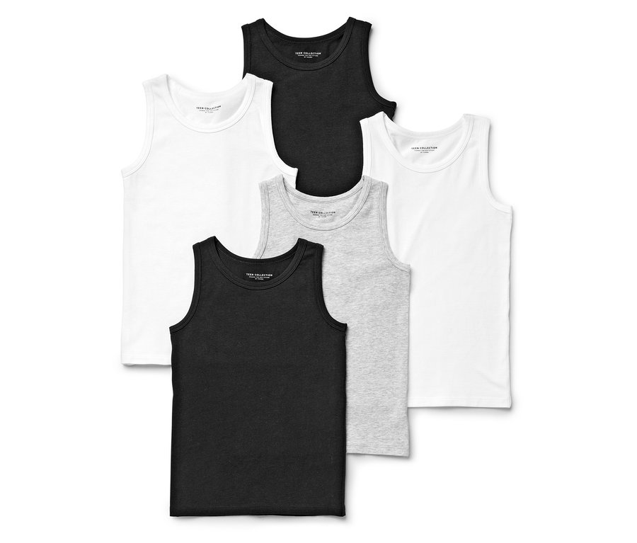 Fünf Tanktops liegen übereinander. Sie sind weiß, schwarz und grau.