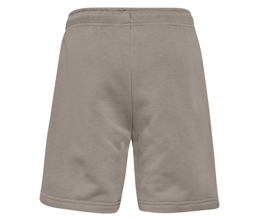 Nahaufnahme der Rückseite der braunen hummel® HMLJR Loose Sweatshorts.