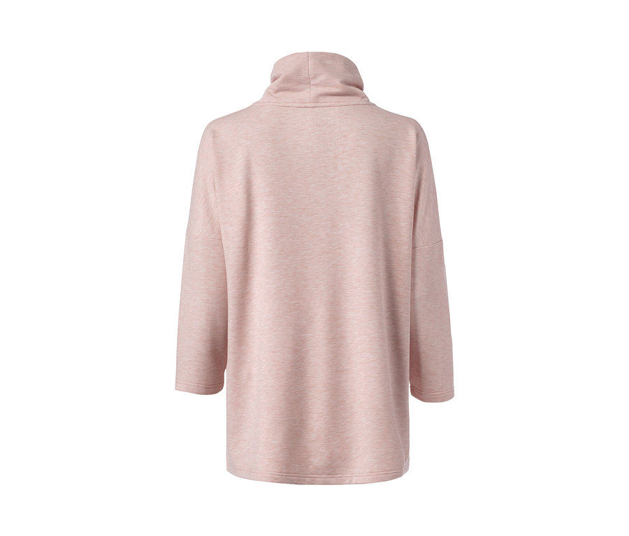 Rosa Sweatpullover mit Rollkragen und Dreiviertelärmeln.