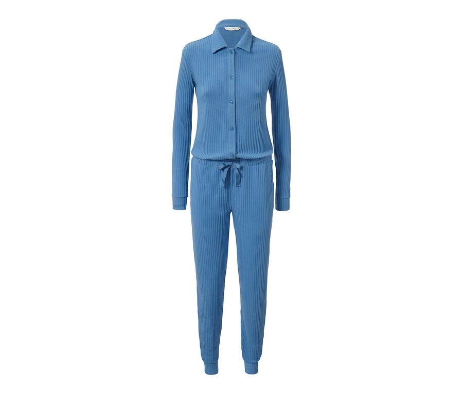 Blauer, gerippter Loungeoverall mit Kragen und Knöpfen.