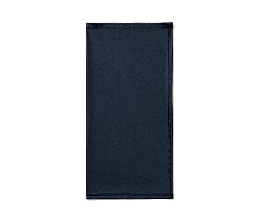 Ein marineblaues Multifunktionstuch.