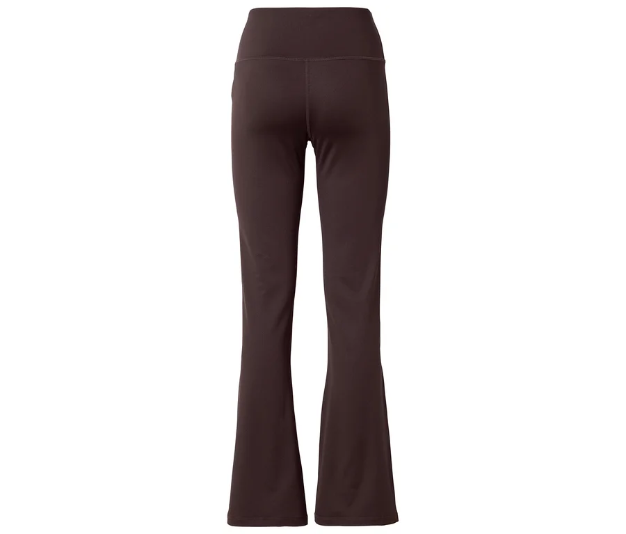 Dunkelbraune, ausgestellte Leggings mit hohem Bund, von hinten fotografiert.