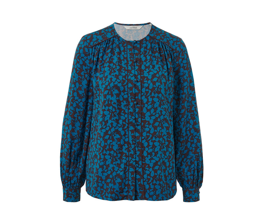 Blaue Bluse mit Alloverprint.