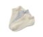 Nahaufnahme von drei Paar Kinder-Sneakersocken in Beige und Hellgrau.