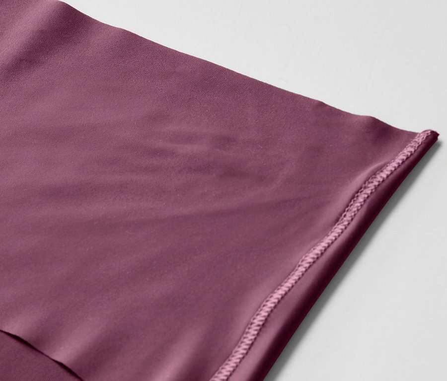 Detailaufnahme einer violetten 5 Magic-Cut-Pantys.