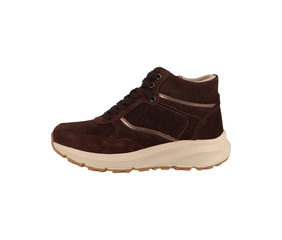 Brauner Romika Sneaker aus Wildlederimitat mit passenden Schnürsenkeln, dezenten goldenen Akzenten und dicker, geriffelter cremefarbener Sohle.