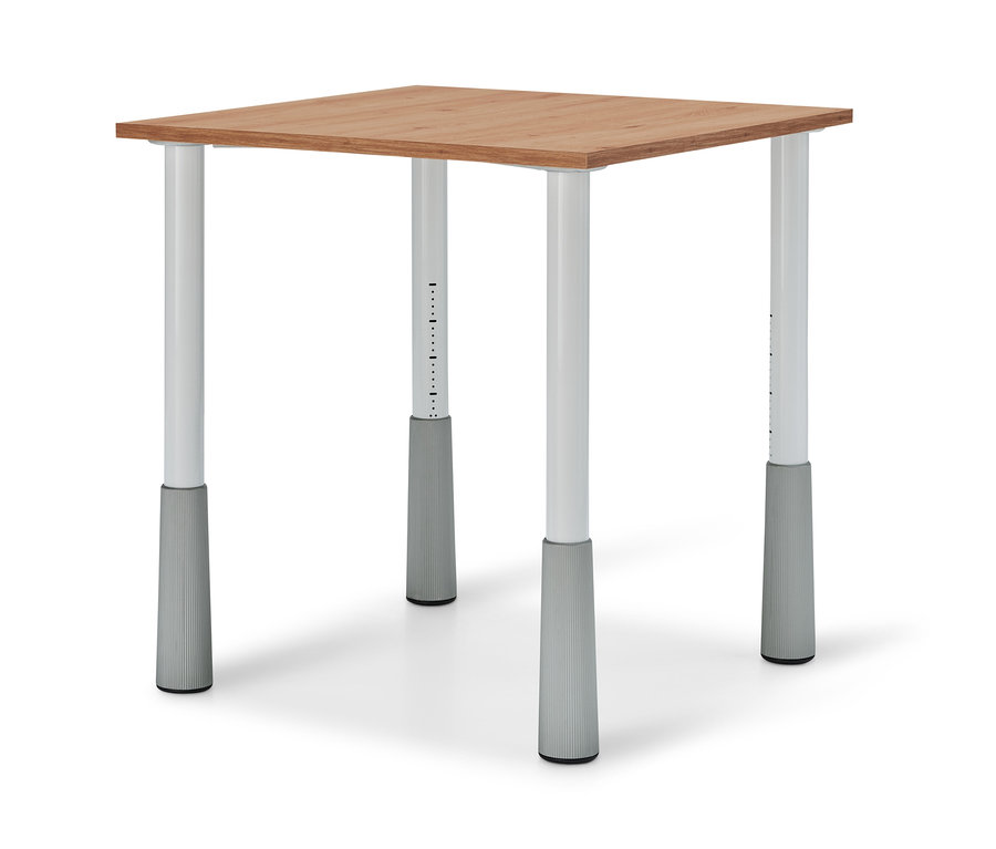 Quadratischer Kindertisch mit Holzimitatplatte und verstellbaren, weißen Beinen.