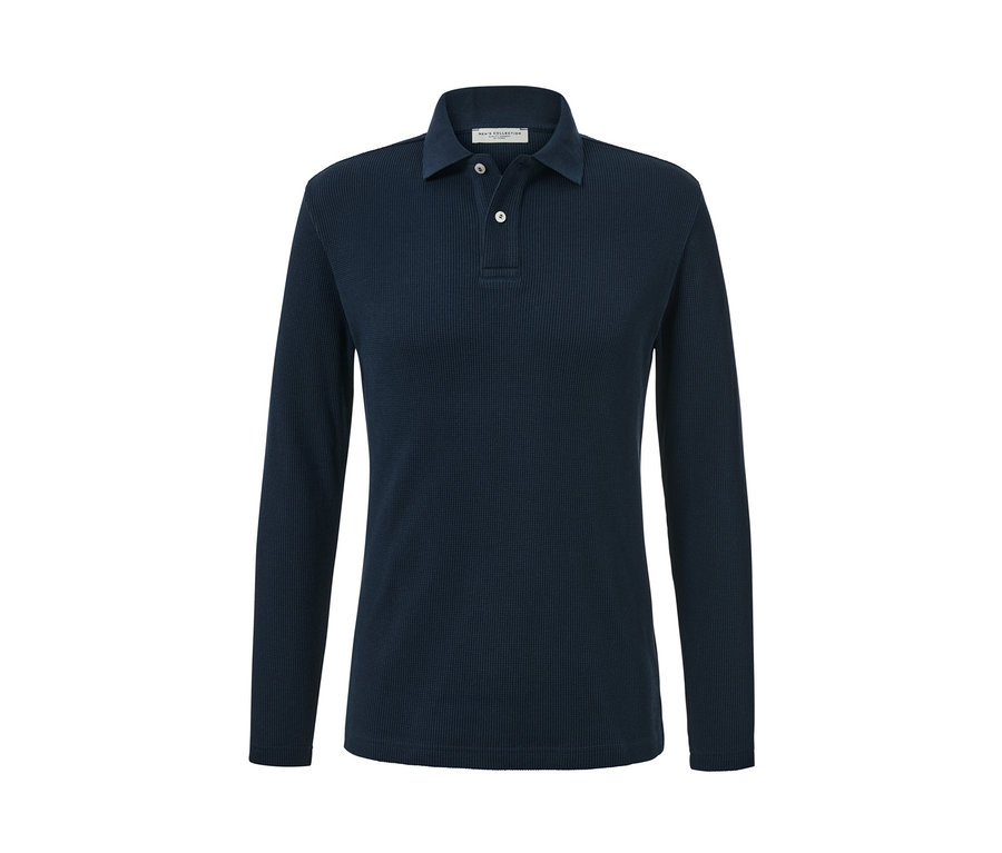 Dunkelblaues Langarm-Poloshirt.