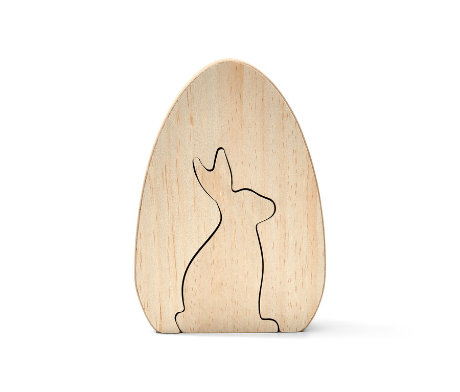 Ein Deko-Hase auf einem weißen Hintergrund.