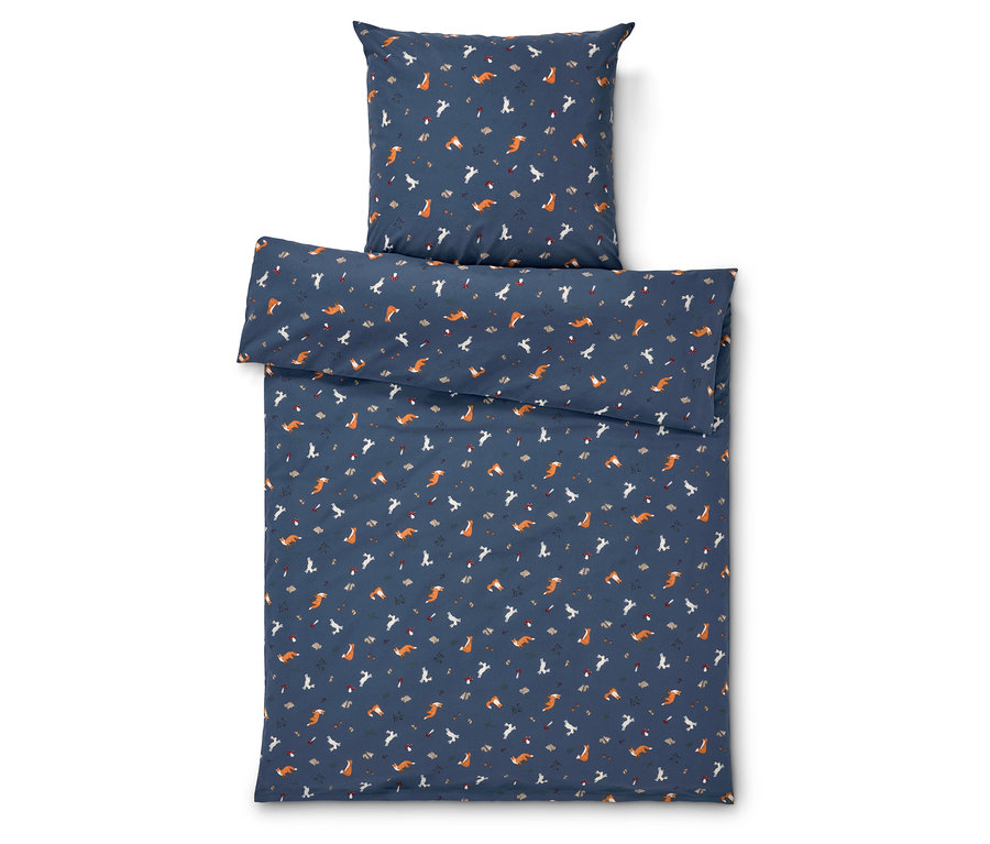 Bettwäsche mit Fuchsmotiv auf blauem Grund.