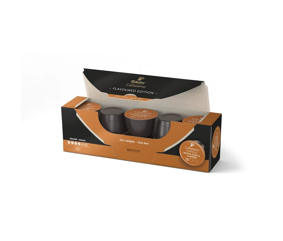 Eine geöffnete Packung Cafissimo Flavoured Espresso - White Choc & Almond Kapseln.