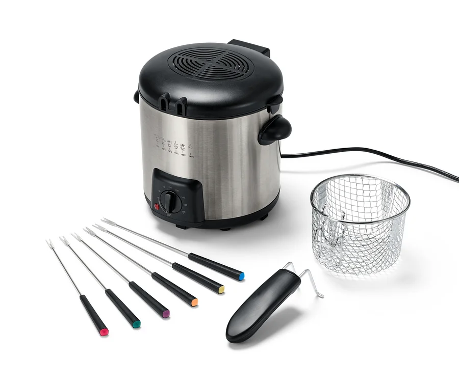 Mini-Fritteuse-und-Fondue mit sechs bunten Gabeln und Korb.