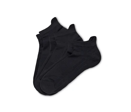 Nahaufnahme von drei Paar schwarzen Unisex-Profi-Laufsocken.