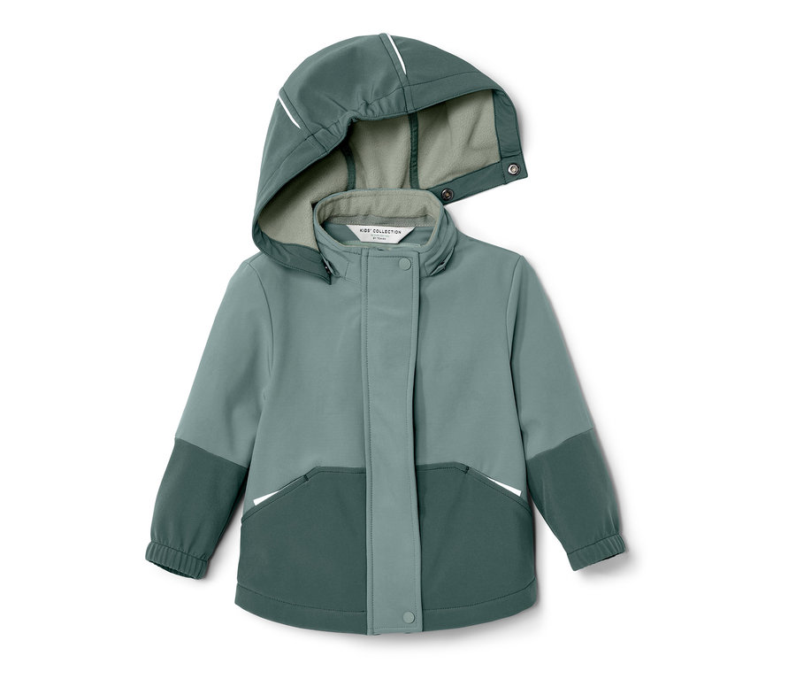 Grüne Kinder-Softshelljacke mit Farbwechsel bei Regen.
