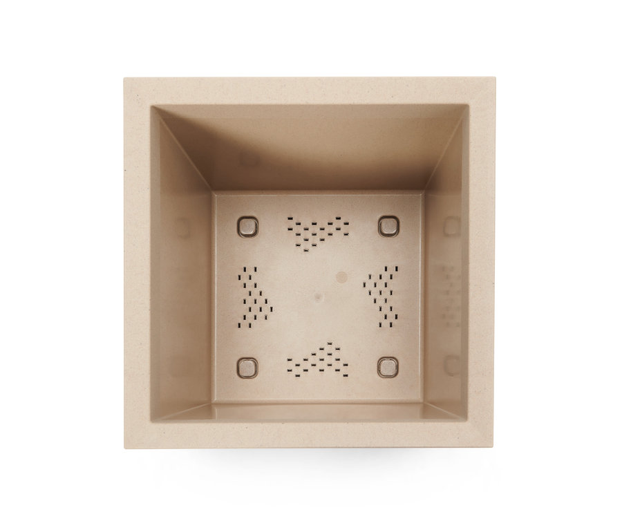 Draufsicht auf einen beigen Pflanzkasten auf Rollen.