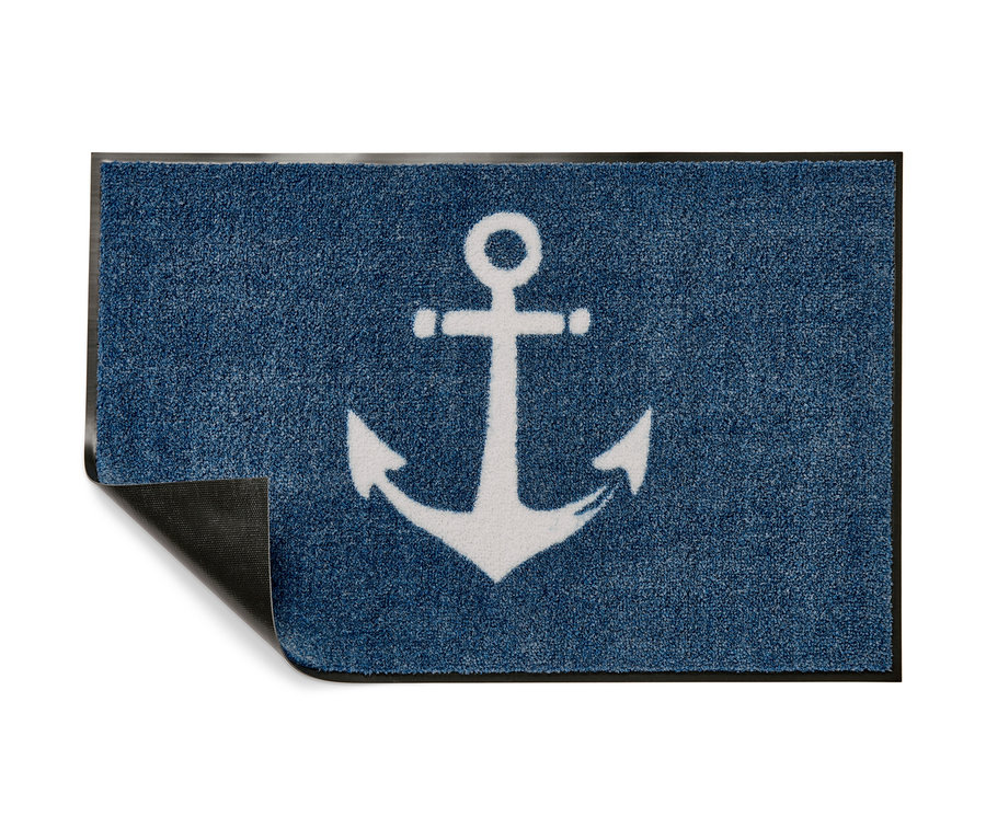Blaue Textil-Fußmatte mit weißem Anker.