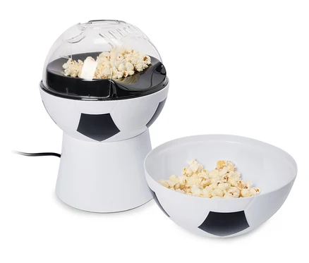 Popcornmaschine im Fussballdesign mit Schüssel voller Popcorn.