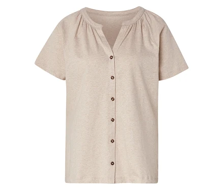 Beiges, kurzärmeliges Blusenshirt aus Leinenmix mit V-Ausschnitt, gerafftem Kragen und Knopfleiste.