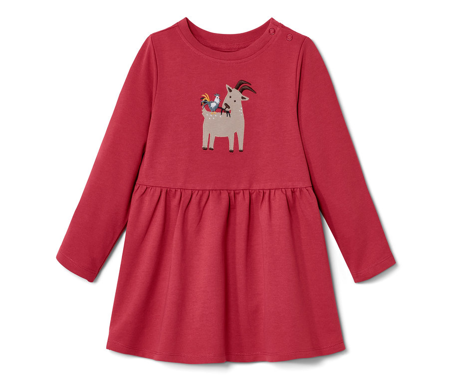 Rotes Kleinkind-Sweatkleid mit einer Stickerei von einer Ziege und einem Hahn.